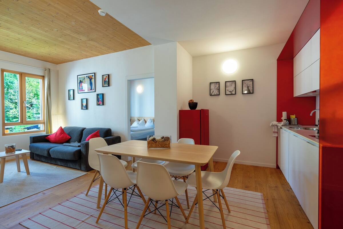 Family Apartment, 2 Bedrooms, Mountain View | Living area | Flat-screen TV