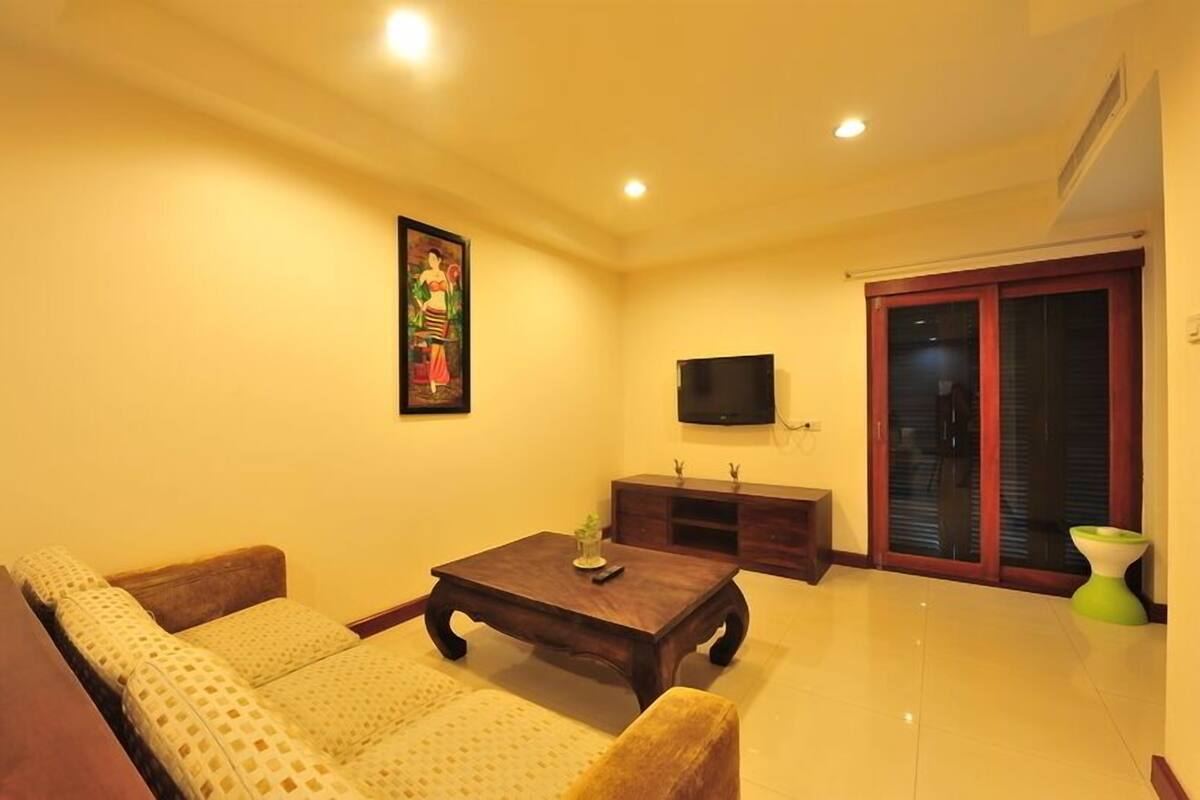 Executive Balcony | In-room safe, desk, free WiFi