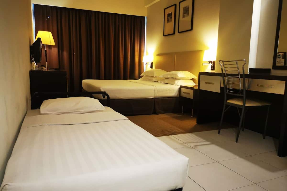 In-room safe, iron/ironing board, free WiFi