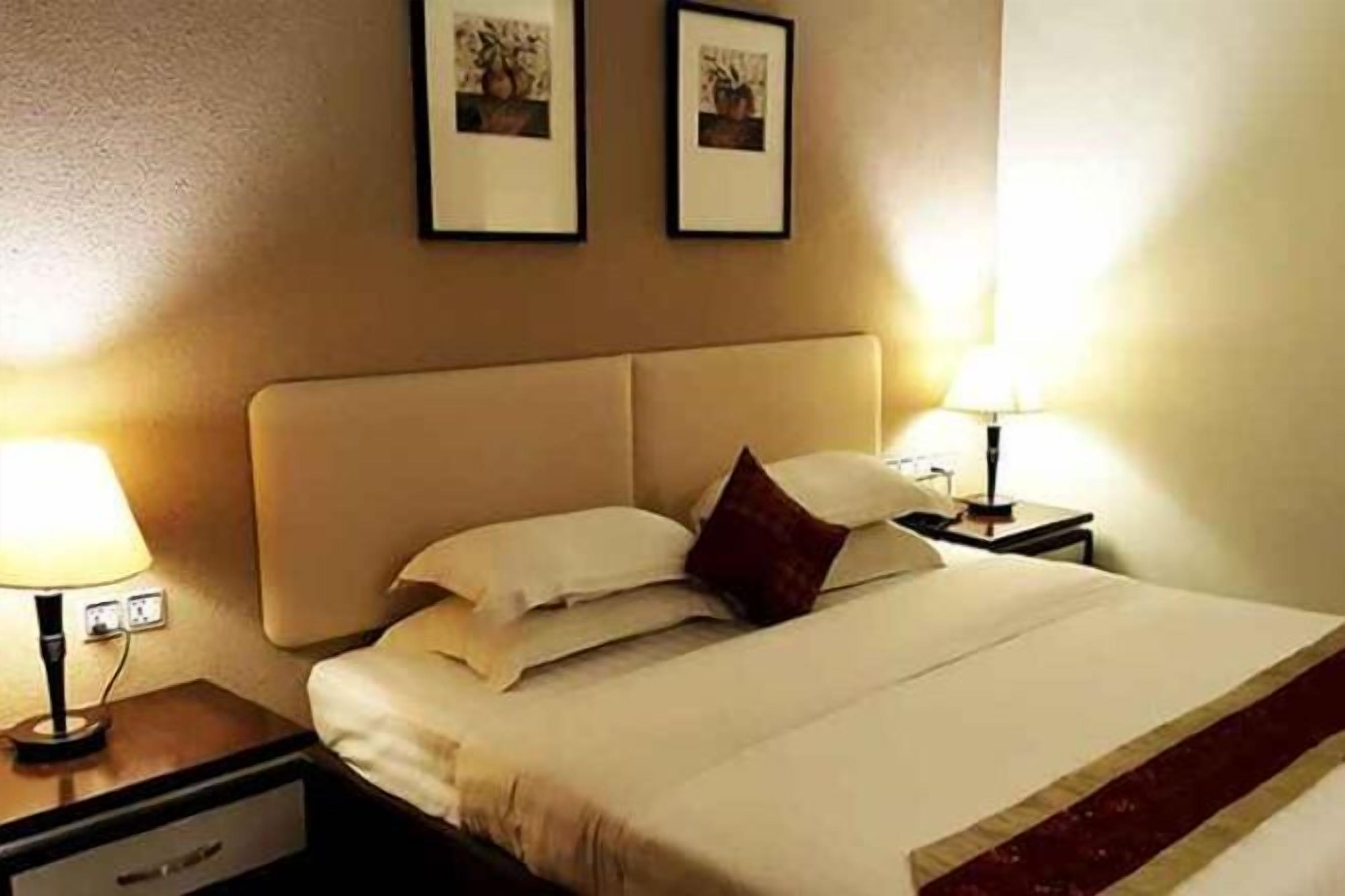 In-room safe, iron/ironing board, free WiFi