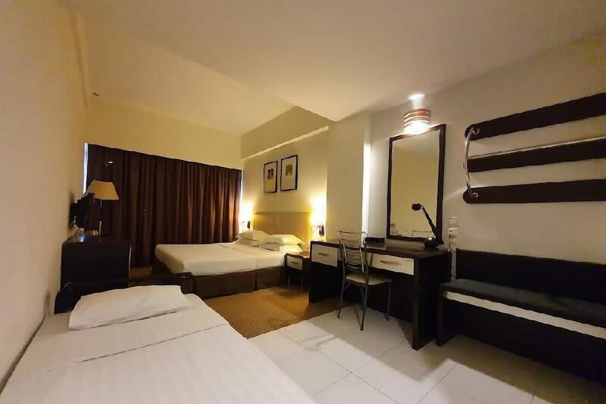 In-room safe, iron/ironing board, free WiFi