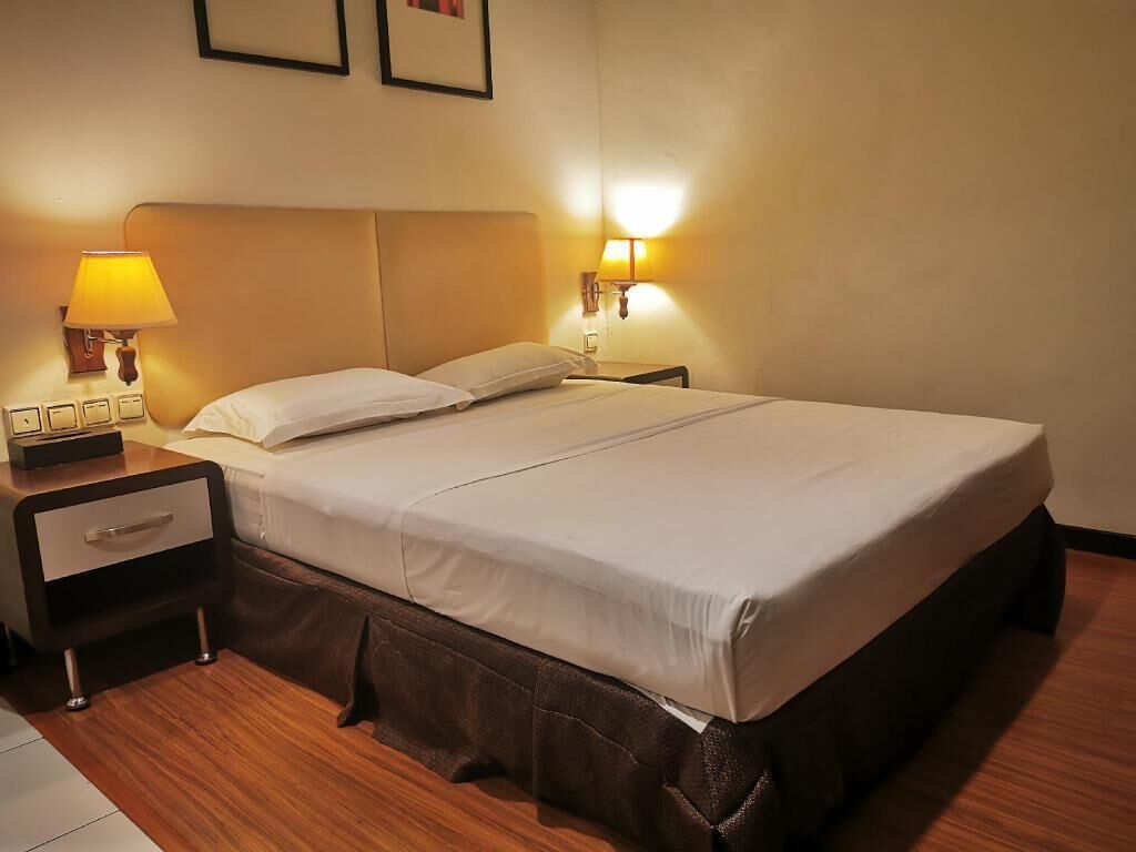 In-room safe, iron/ironing board, free WiFi