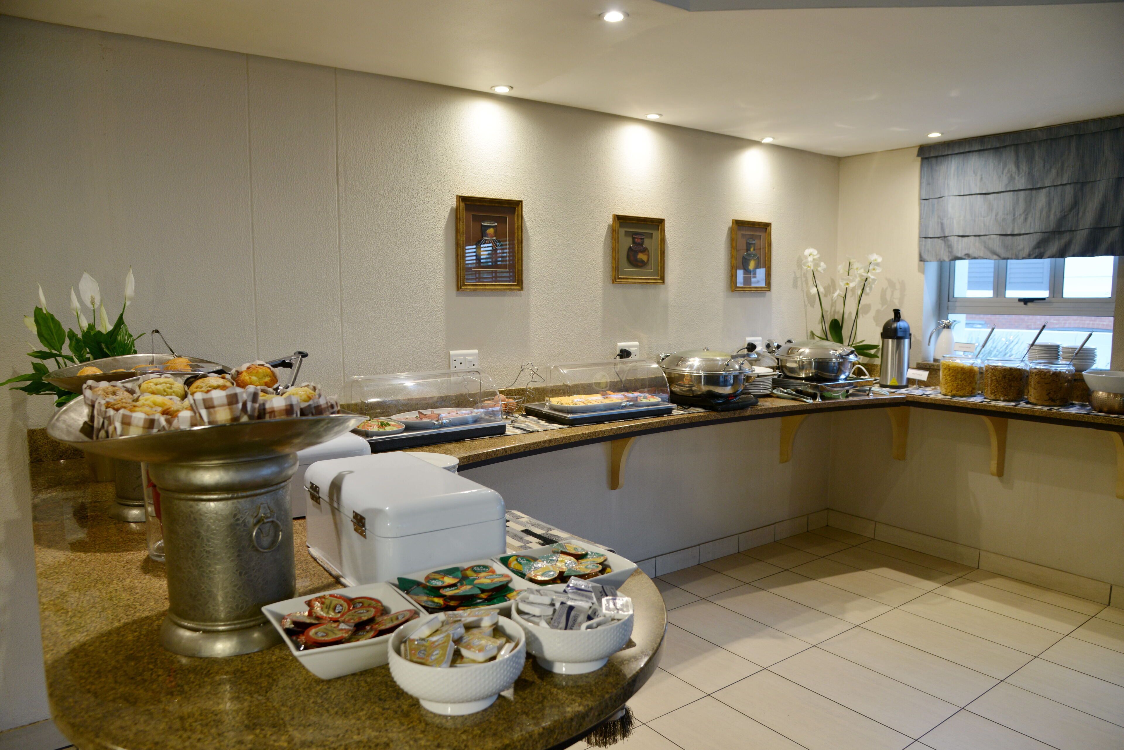 Frokostbuffé hver dag (ZAR 95 per person)