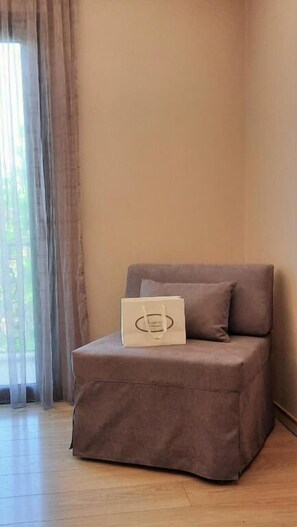Hypo-allergenic bedding, in-room safe, soundproofing, iron/ironing board - Olympic Fashion Hotels (Chalandri)