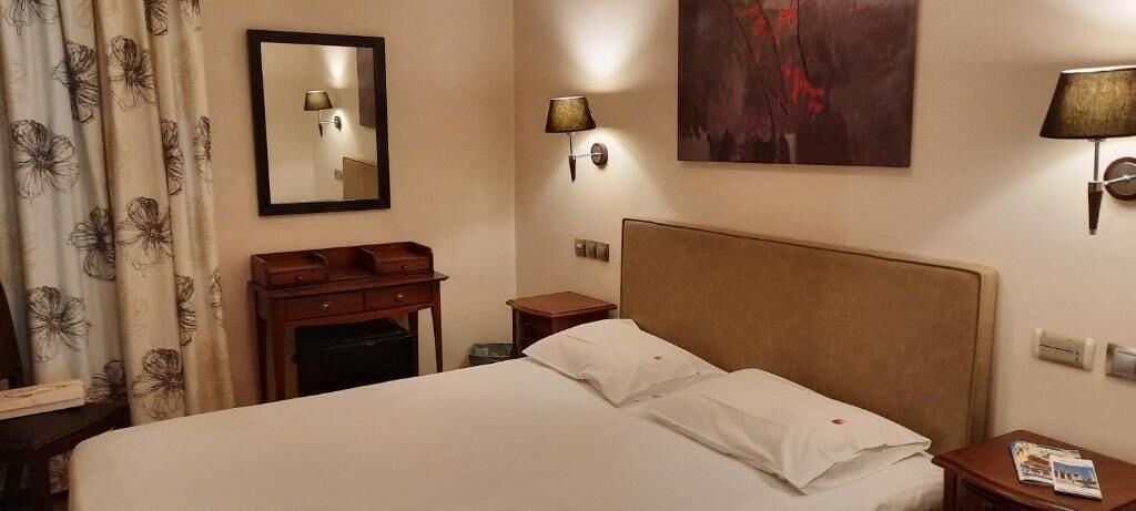 Hypo-allergenic bedding, in-room safe, soundproofing, iron/ironing board