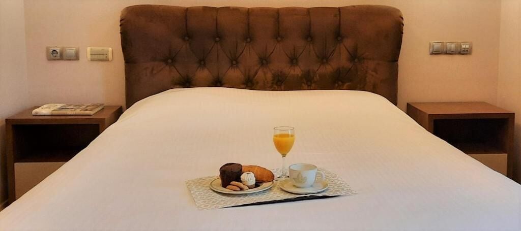 Hypo-allergenic bedding, in-room safe, soundproofing, iron/ironing board