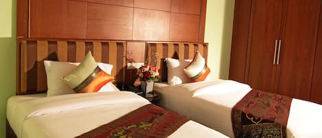 高级房 | 办公桌、折叠床/加床(额外收费)、免费 WiFi