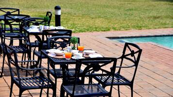 Lunch and dinner served