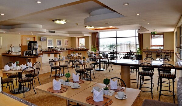 Lunch and dinner served - Road Lodge Bloemfontein Airport (Bloemfontein)