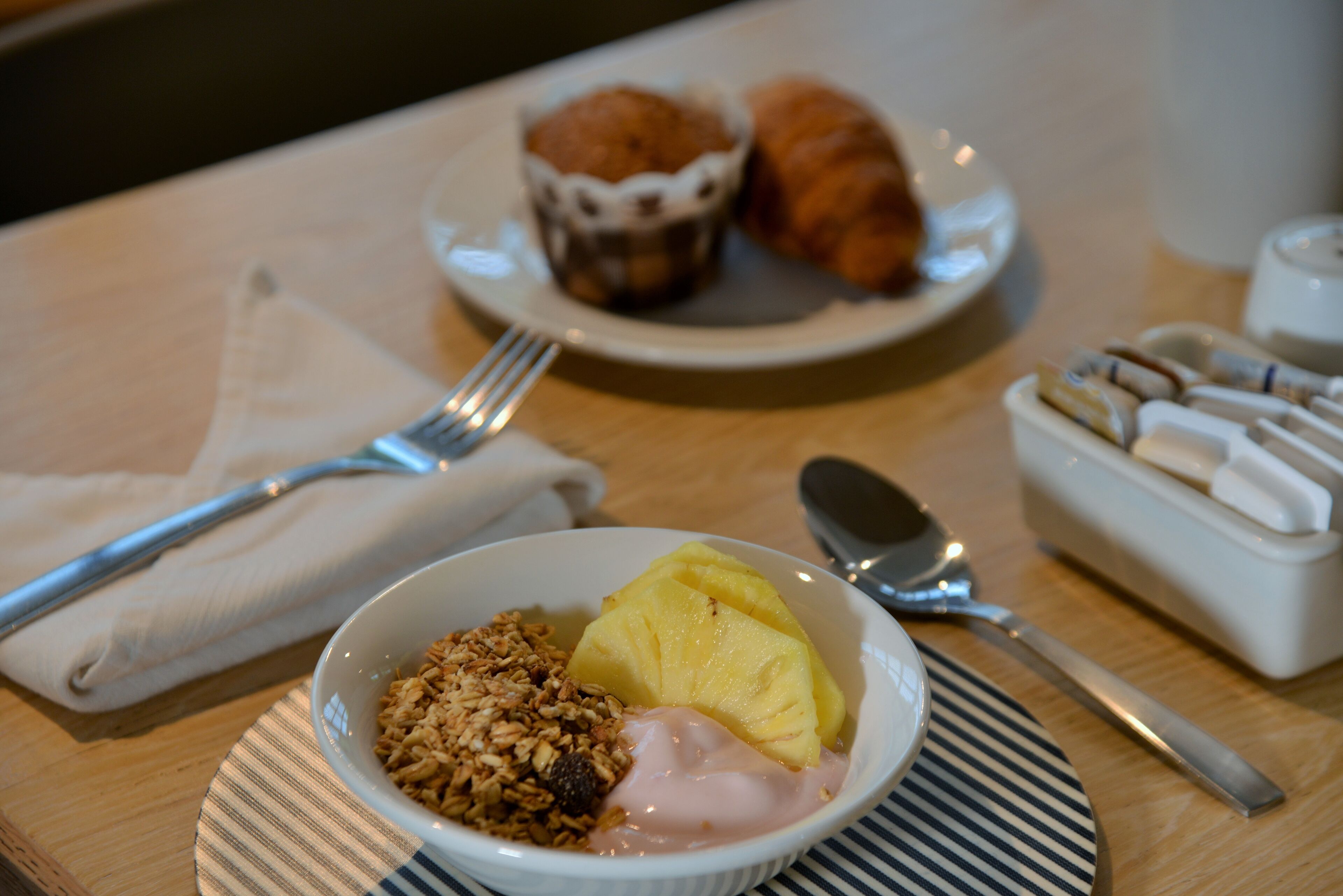 daily buffet breakfast (zar 95 per person)