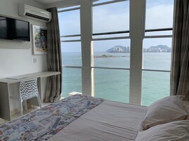 Quarto Duplo Vista Dupla para o Mar | Minibar, blackout drapes, free WiFi, bed sheets