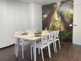 Refrigerador, microondas, cafetera/tetera, tetera/pava eléctrica