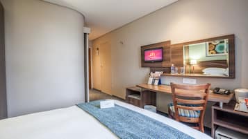 Minibar, caja de seguridad en la habitación, escritorio y wifi gratis