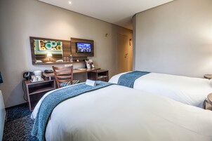 Minibar, in-room safe, desk, free WiFi