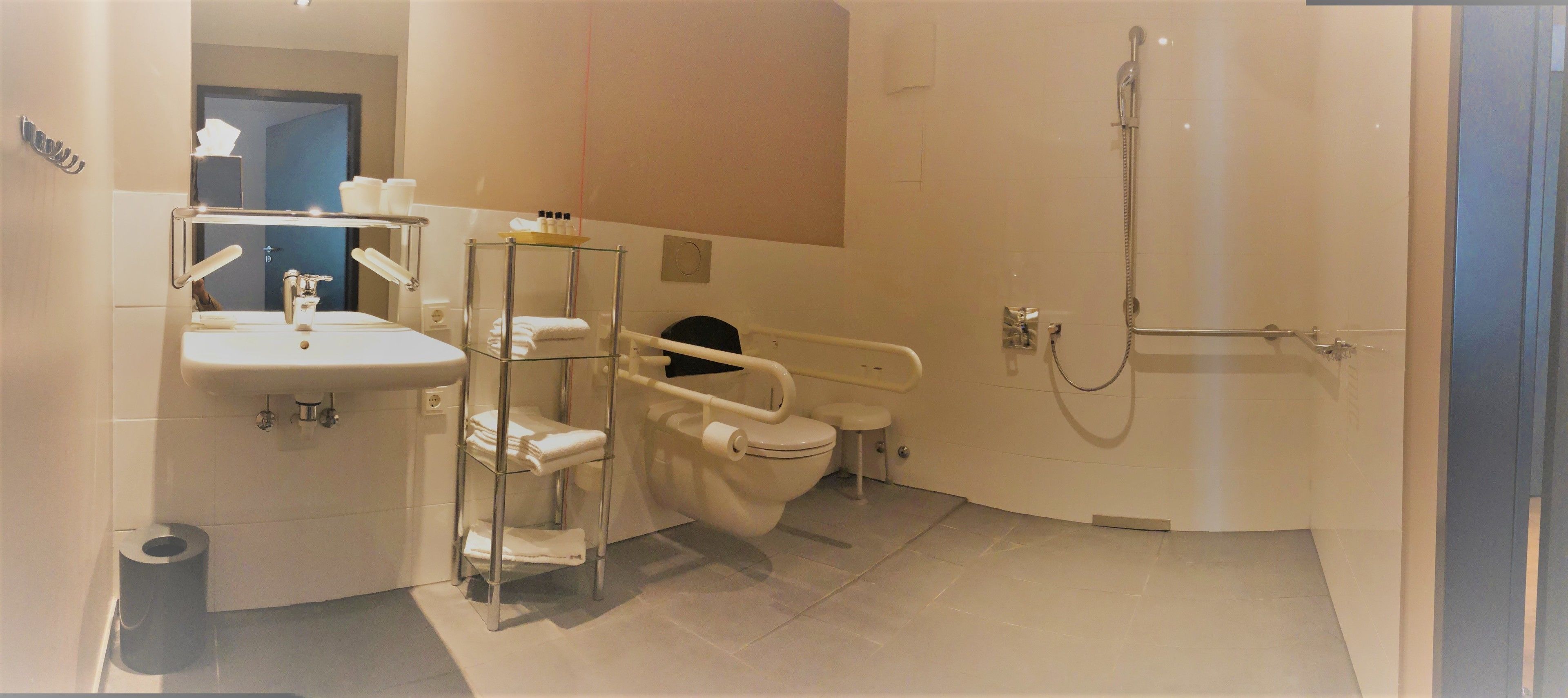 superior double room | bathroom | shower, rainfall showerhead, free toiletries, hair dryer