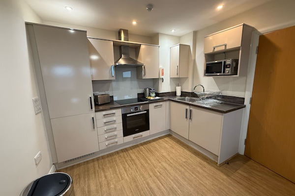 Deluxe Apartment, 2 Bedrooms | Private kitchen