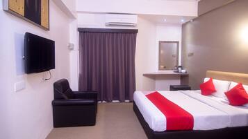 Free WiFi, bed sheets