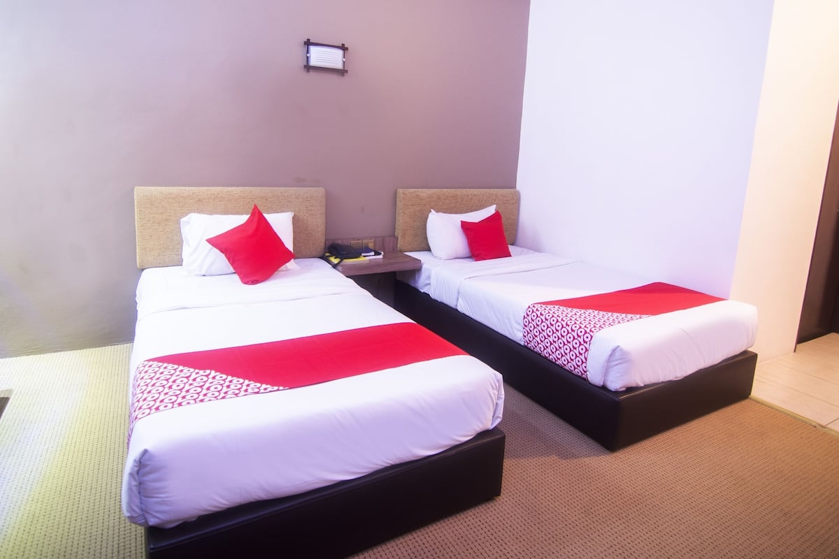 Chambre Deluxe avec lits jumeaux, 2 lits une place | Wi-Fi gratuit, draps fournis