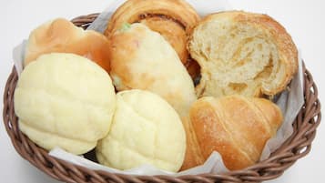 ๋งค์ผ ์ ๋ฝ์ ์์นจ ์์ฌ(1์ธ๋น JPY 1000)