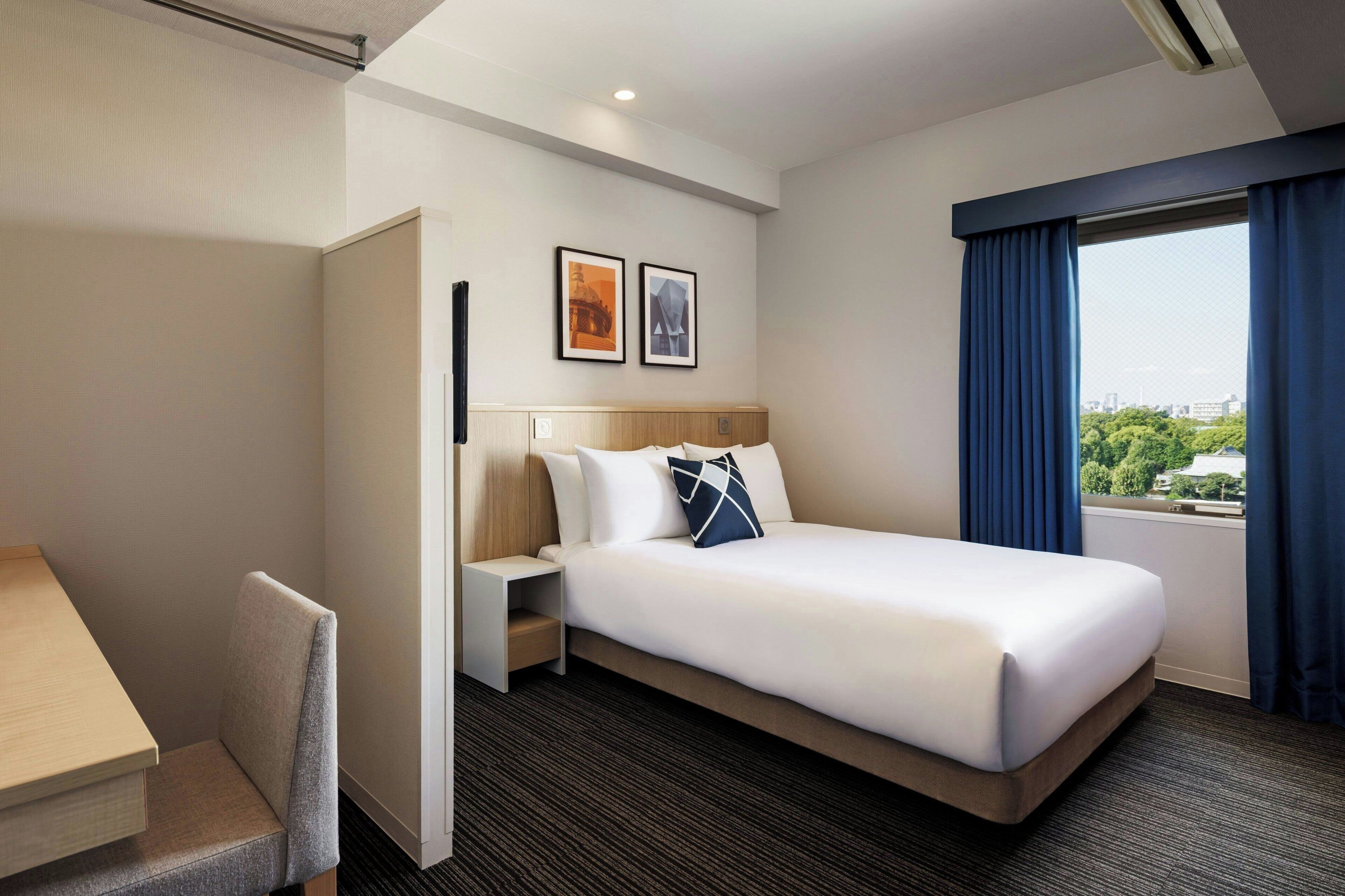 In-room safe, desk, soundproofing, iron/ironing board