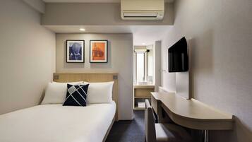 In-room safe, desk, soundproofing, iron/ironing board