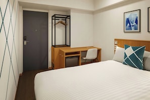 In-room safe, desk, soundproofing, iron/ironing board