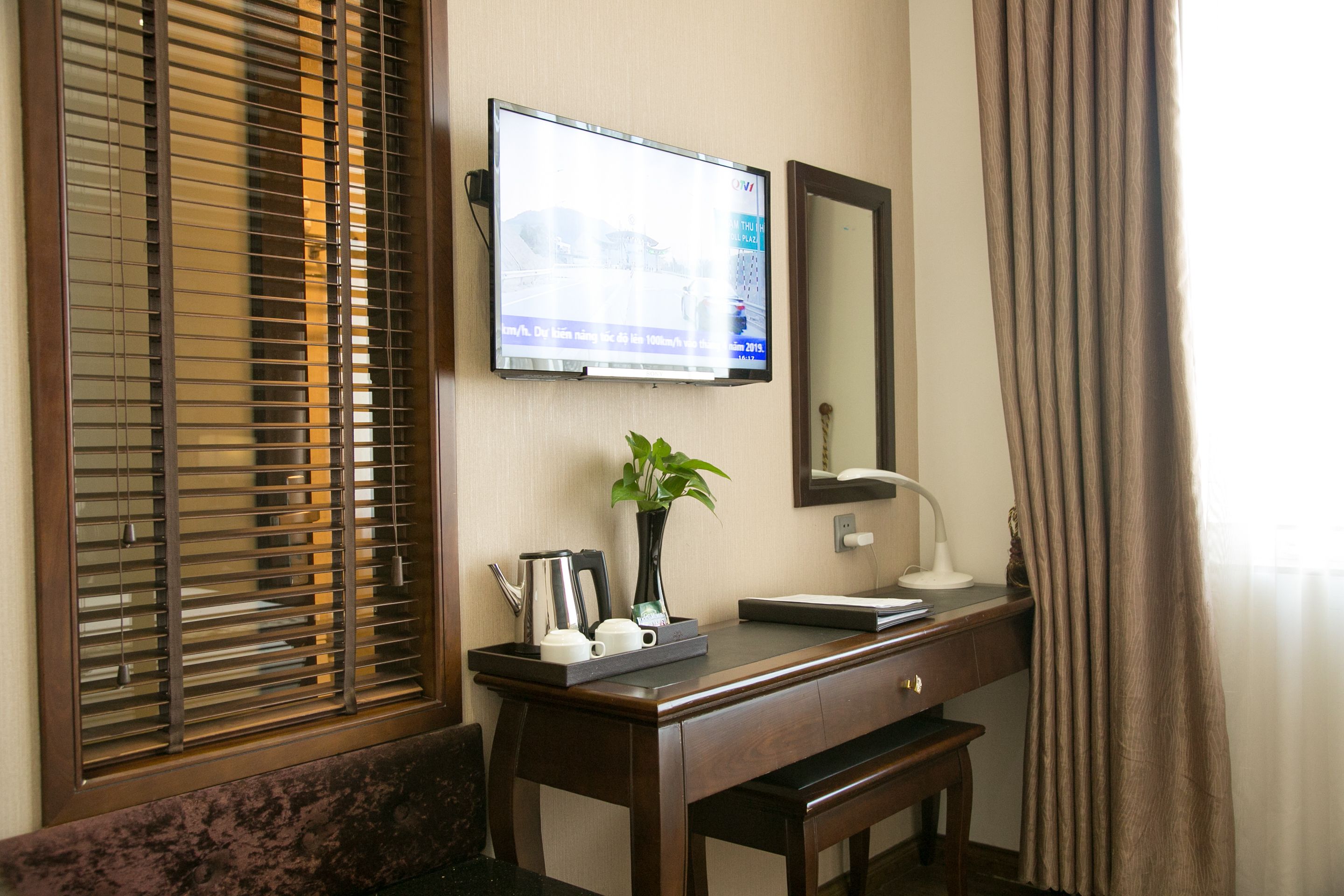 superior double or twin room, non smoking, city view | 1 bedroom, minibar, in-room safe, desk