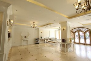 Interior entrance - City Bay Palace Hotel (Ha Long)