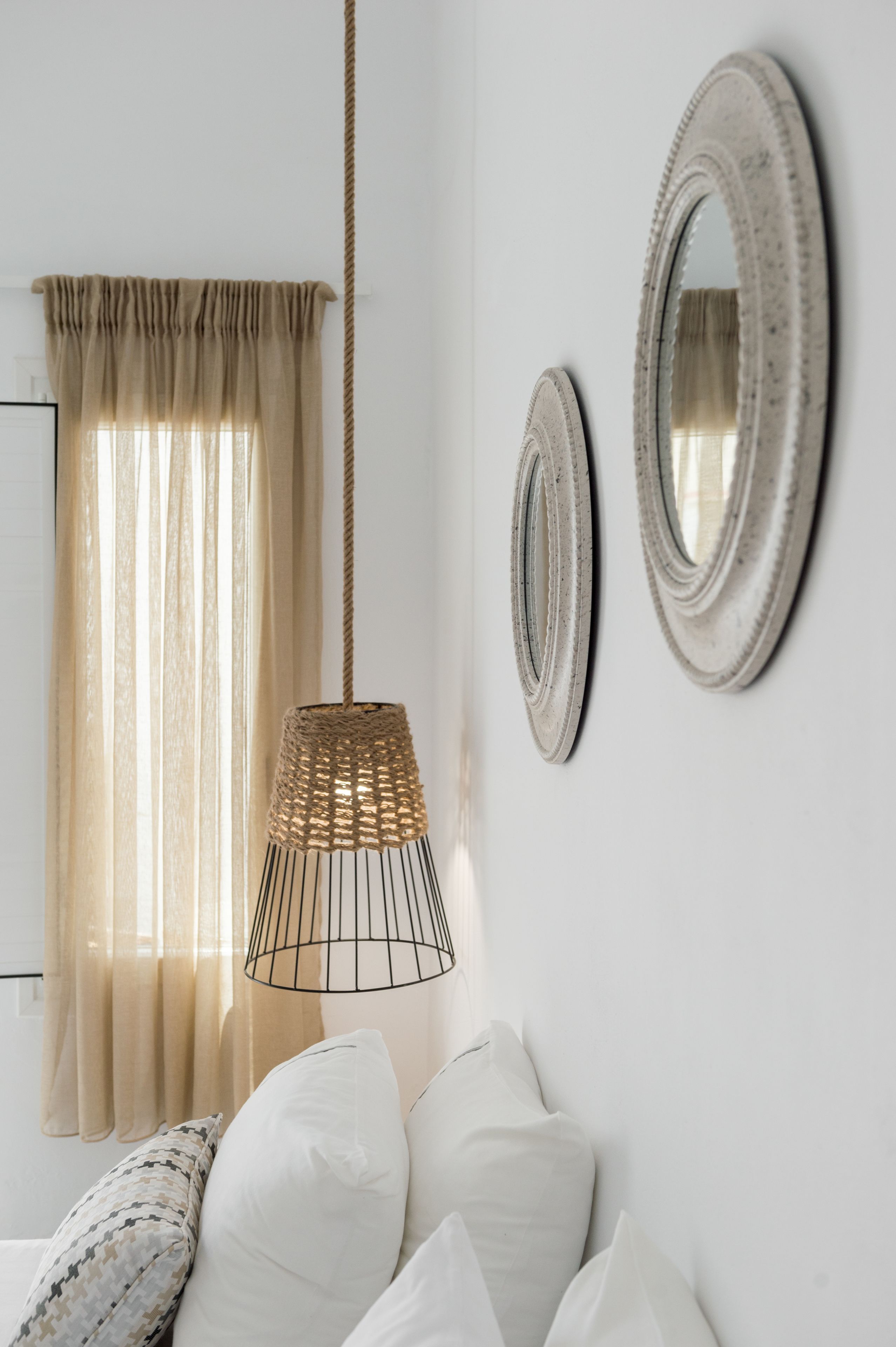 standard room | in-room safe, soundproofing, free wifi, bed sheets