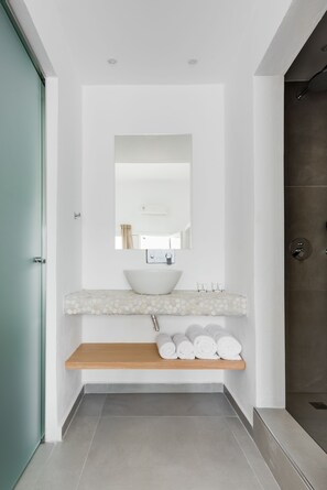 Camera Standard | Bagno | Doccia, set di cortesia gratuito, asciugamani
