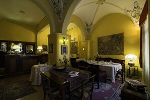 Free daily local cuisine breakfast - Meliaresort Dimore Storiche (Mazara del Vallo)