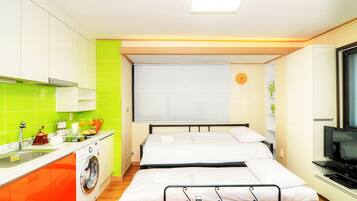 Triple Room | Soundproofing, free WiFi