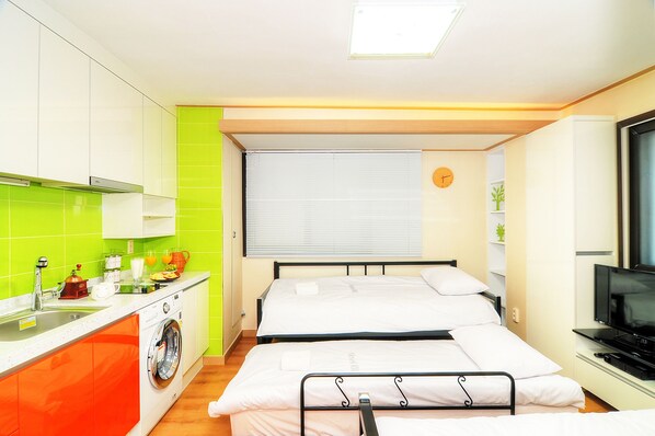 Triple Room | Soundproofing, free WiFi