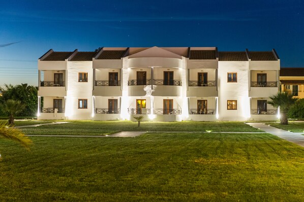 Fasade – kveld/natt