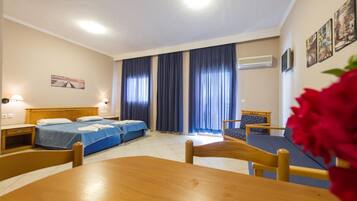 Caja de seguridad en la habitación, cortinas blackout y cunas gratuitas