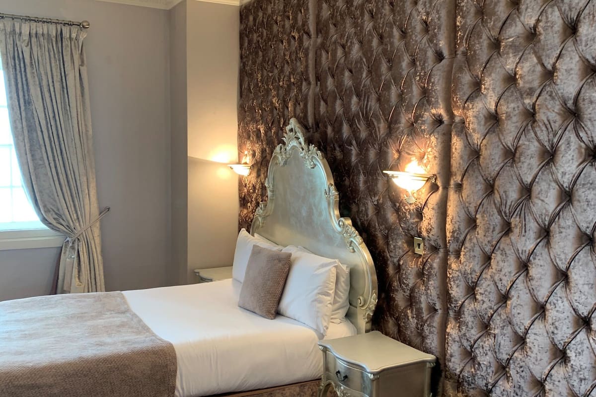 Luxury Double Room (Sleeps 4) | In-room safe, blackout drapes, WiFi (free), individually decorated