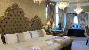 Presidential Suite | Safe på rommet, individuelt dekorert og individuelt innredet