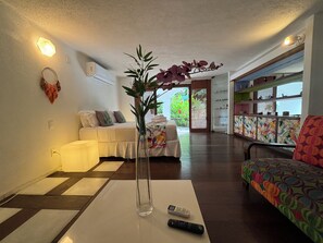 Sengetøy i egyptisk bomull, sengetøy av topp kvalitet og minibar