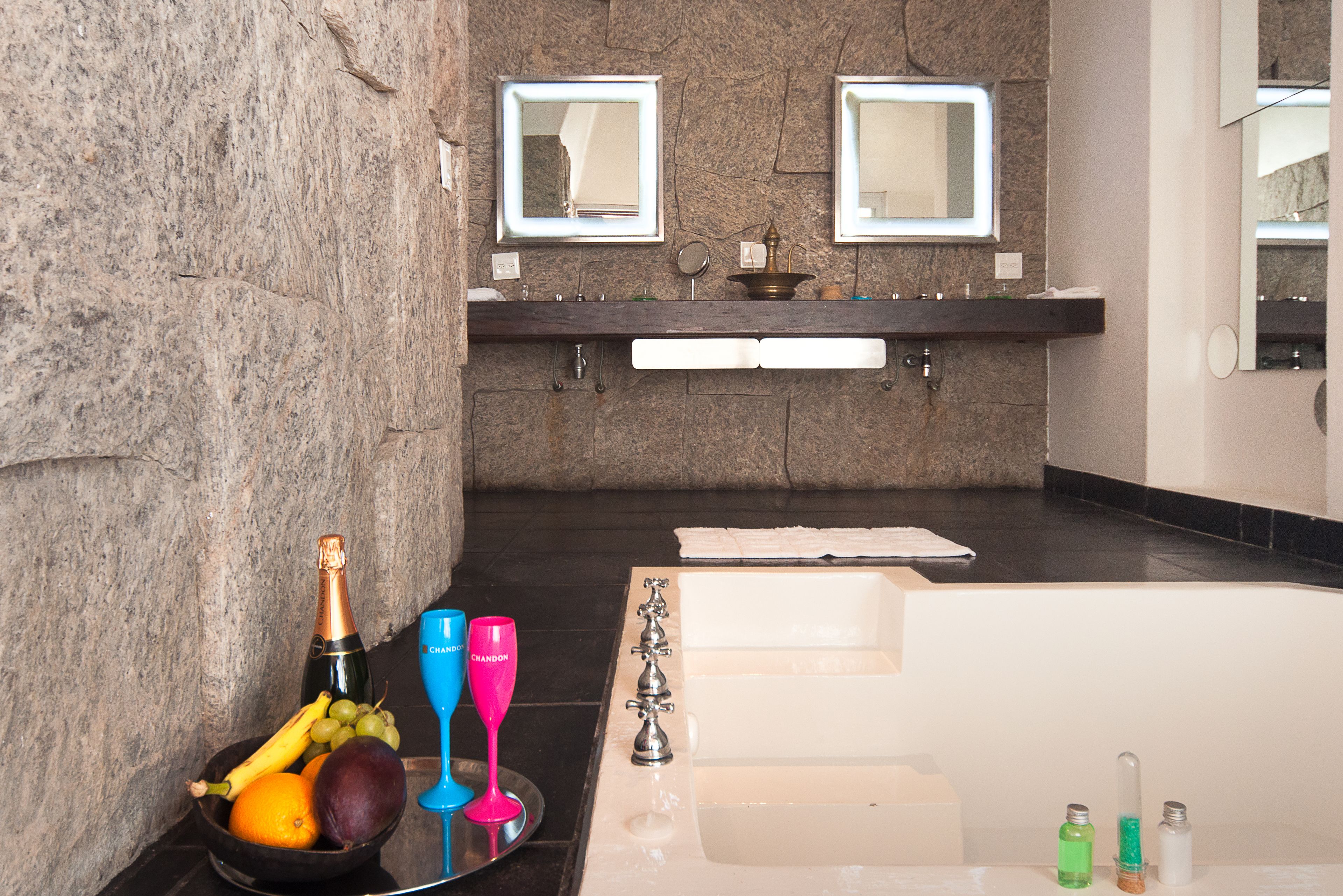 普通套房 | 埃及棉床單、高級寢具、迷你吧、客房內保險箱