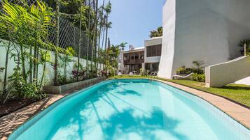 Outdoor pool, pool loungers