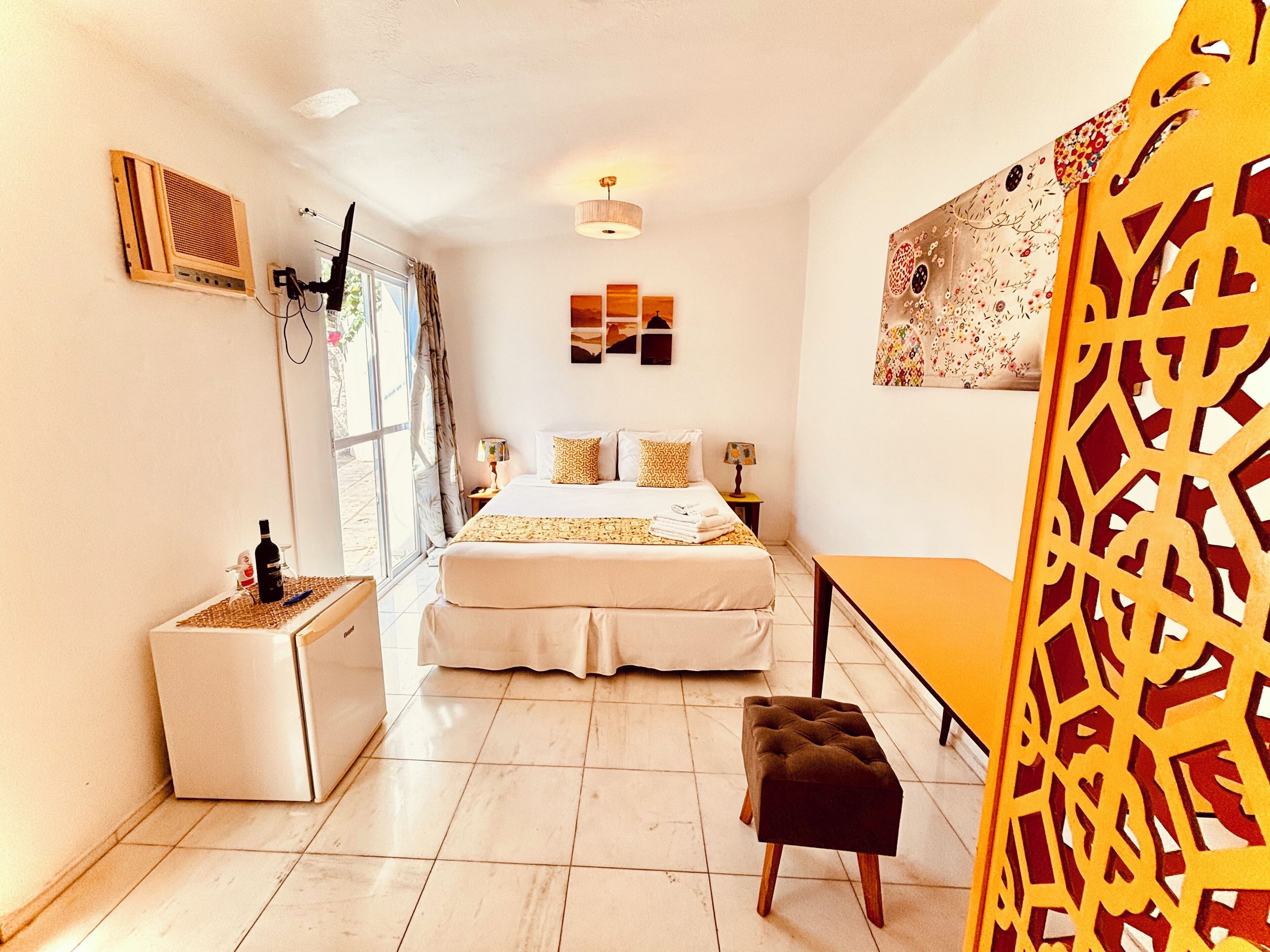 Standard Double Room, 1 Queen Bed, Bathtub Amarelo | エジプト綿のシーツ、高級寝具、ミニバー、セーフティボックス (室内)