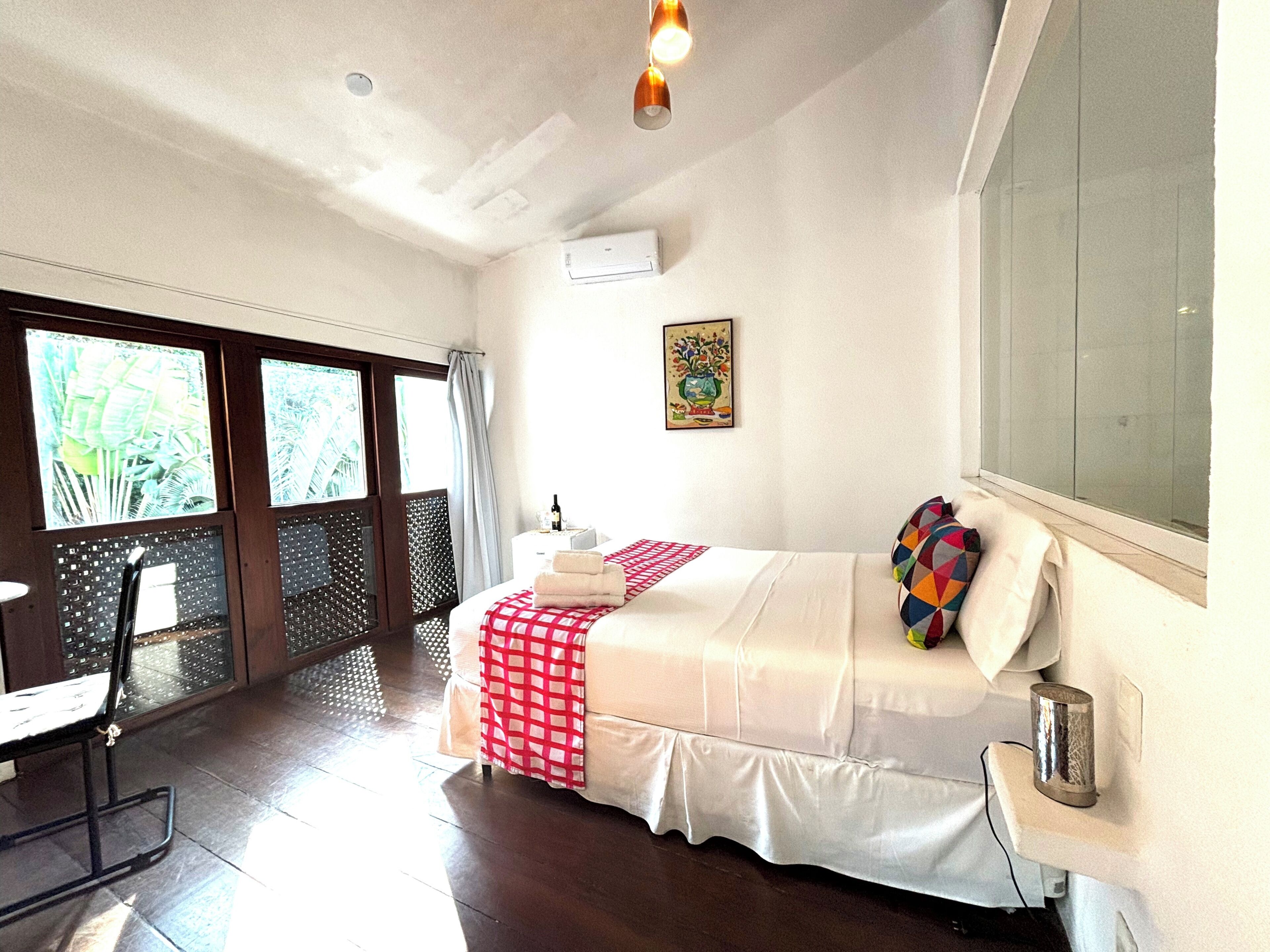 Standard Room, 1 Queen Bed Vermelho | View from room