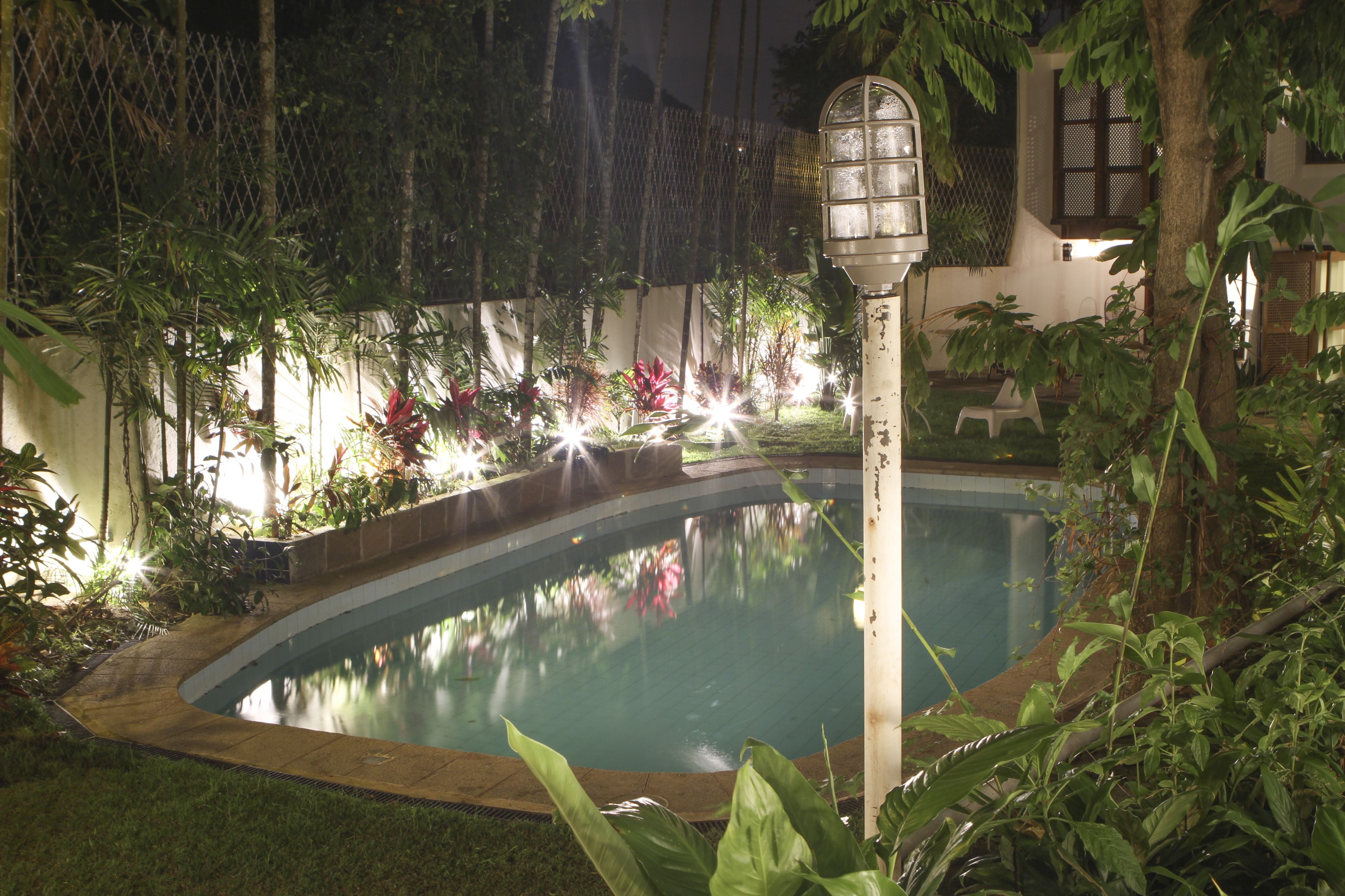 outdoor pool, pool loungers