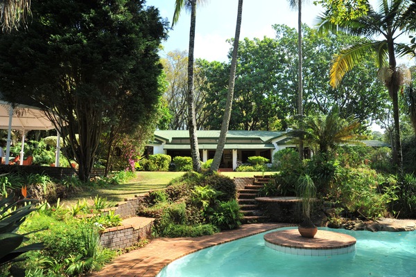 Seasonal outdoor pool, pool loungers