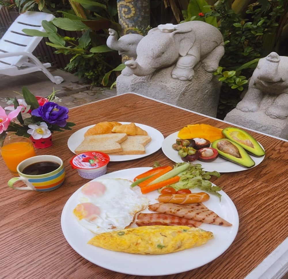 BB Mantra Boutique & Budget by null