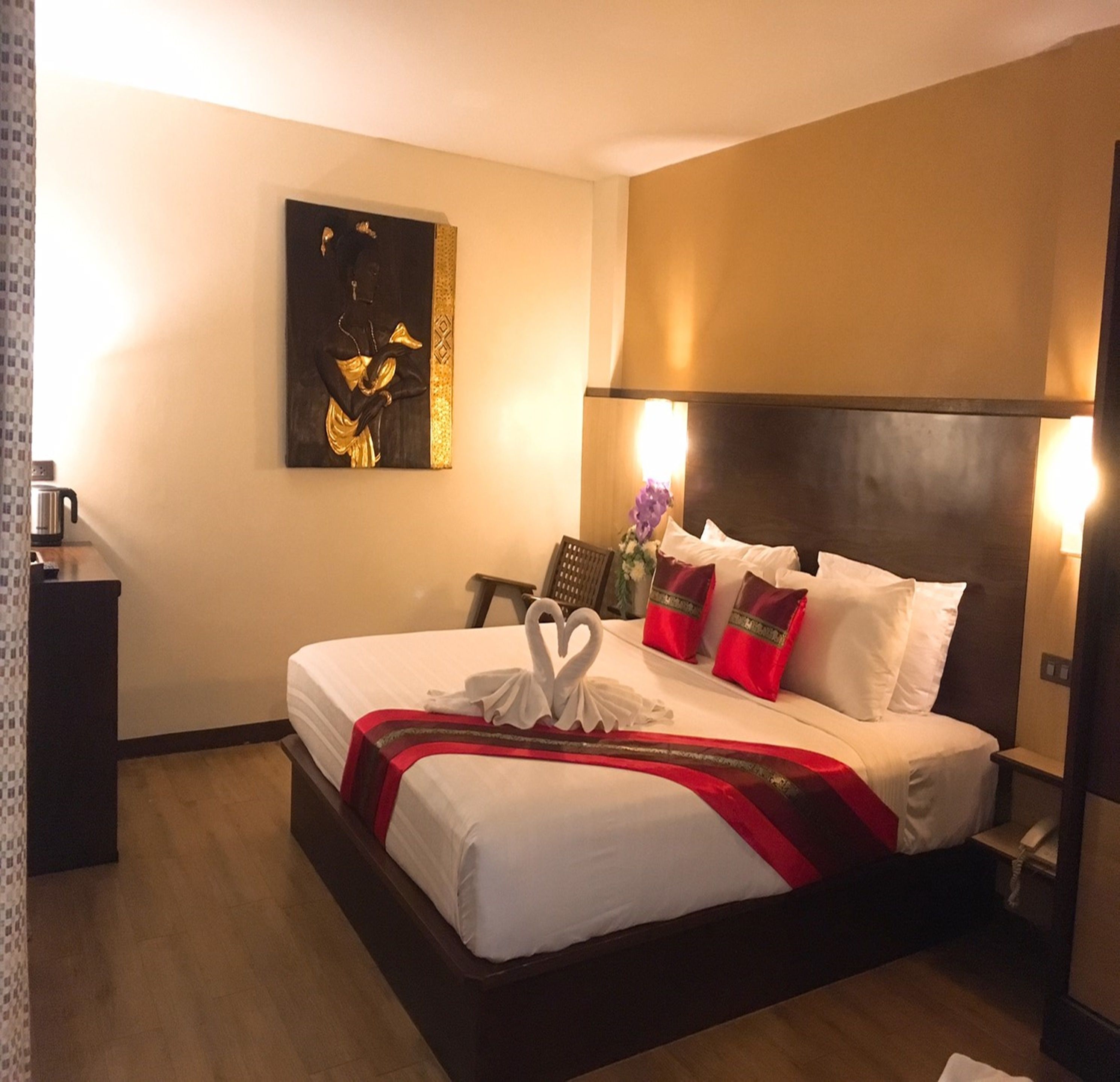 superior room (street view, no balcony) | minibar, desk, free wifi, bed sheets