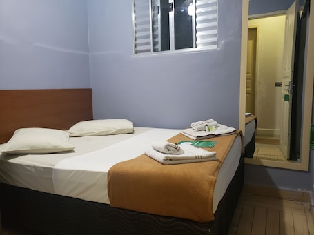 Double Room, 1 Double Bed, Non Smoking | Minibar, free WiFi, bed sheets