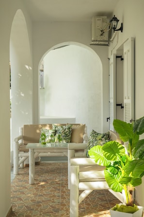 Terrace/patio - Loukas & Emma Eco Houses (Santorini)