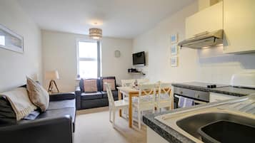 1 bedroom, desk, iron/ironing board, free cots/infant beds