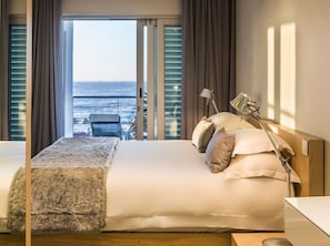 Classic Suite Plus | Premium bedding, minibar, in-room safe, desk
